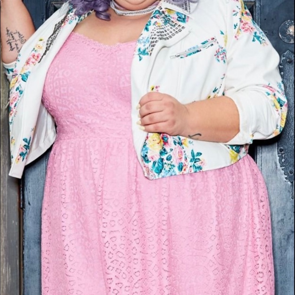 Ashley Nell Tipton for Boutique Pink Lace Overlay Spaghetti Strap Dress